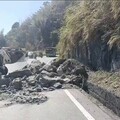 大年初二5.6地震 阿里山公路落石砸車大埔水庫蔣公銅像倒塌幸無人受傷