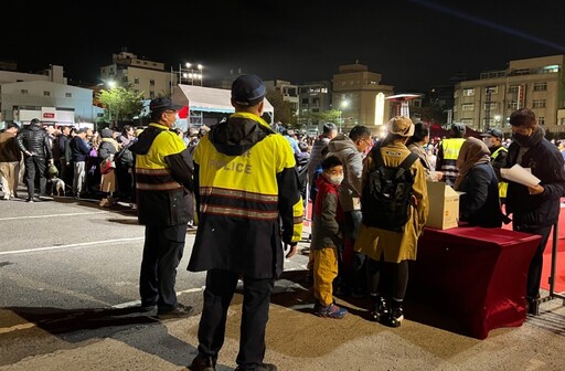 北港武德宮除夕演唱會湧入上千車潮 北港警出動交通維安