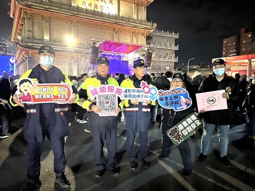 北港武德宮除夕演唱會湧入上千車潮 北港警出動交通維安