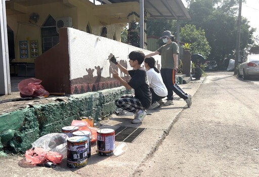 部落圖騰添色彩 義守大學X馬兒社區彩繪新視界