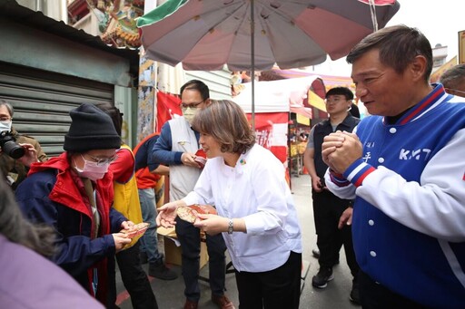 嘉市玉皇宮玉皇上帝聖壽大典 黃敏惠祝賀並發蛇年開運紅包