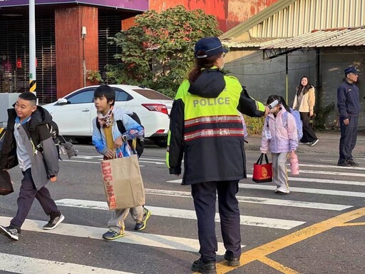 建城320+1守護學童我+1 嘉市警護童專案啟動