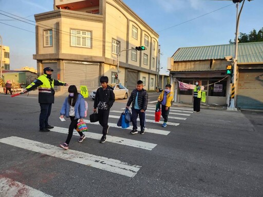 安心走廊護學童 臺西有警好安心