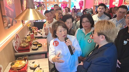 阿里山下第一鍋 林聰明沙鍋魚頭二代店「聰明鍋」正式開幕 市長立委資政出席剪綵祝賀業績長