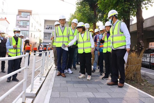 大雅路一段與北園國中小通學步道工程將完工 黃敏惠率市府團隊視察