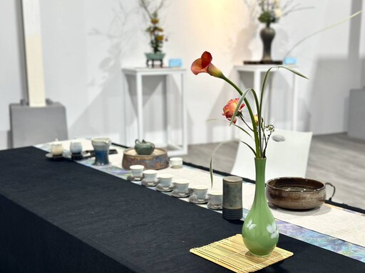 「花顏巧語」花藝展 桃園地產草花融入花藝設計