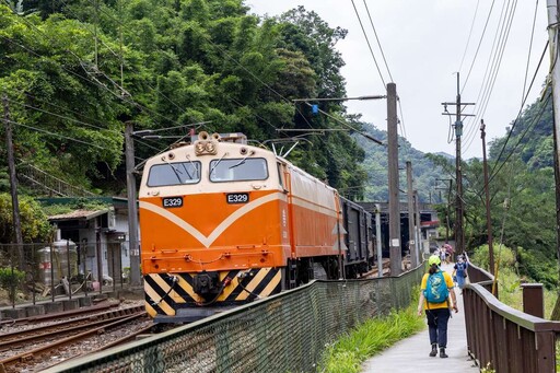 快訊》臺鐵7501次貨物列車雙溪與三貂嶺間出軌事故