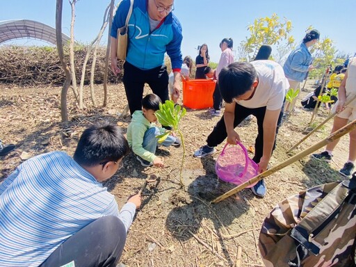 口湖鄉植樹活動種下364棵抗旱植物 11個不同物種友善生態