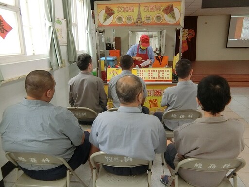 「可麗餅叔叔」走入高牆 溫暖送愛臺東監