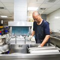 嘉縣府x棒棒積木飯店推動職務再設計 助身障朋友穩定就業