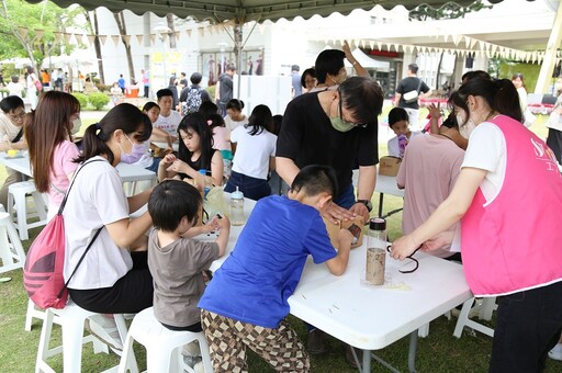 嘉義市「閱讀浪潮」狂襲 「世界閱讀日：+1閱讀浪市集」魅力爆棚