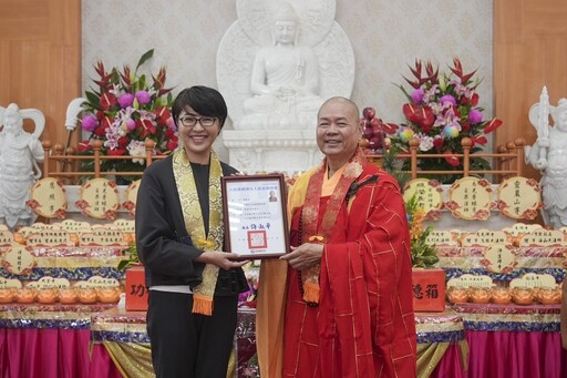 歡慶2569週年佛誕暨理事長、理監事就職典禮 許縣長出席表祝賀