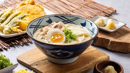 LaLaport南港店人氣高業績翻倍 丸亀製麺週年慶4/29-30豚骨烏龍麵買1送1