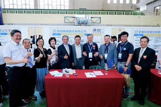 聖約翰科大校園徵才 校友回娘家招募新血