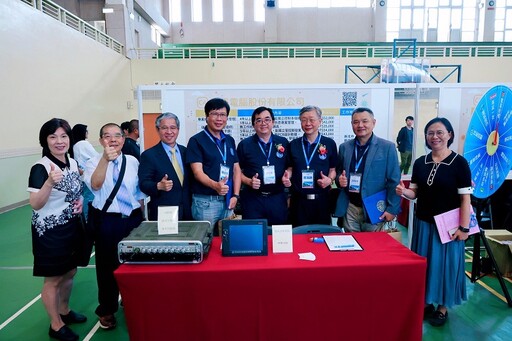 聖約翰科大校園徵才 校友回娘家招募新血