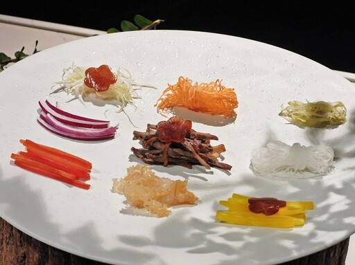 臺鐵觀光列車「鳴日廚房」升級出發 餐飲新夥伴「君品Collection」正式加入行列