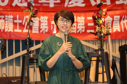 致敬白衣天使！南投提前歡慶國際護師節 表揚護理人員辛勞付出