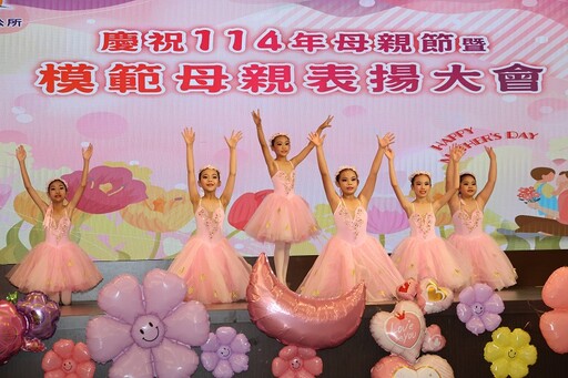 南投市與中寮鄉舉辦母親節表揚大會 59位模範母親感人事蹟獲肯定