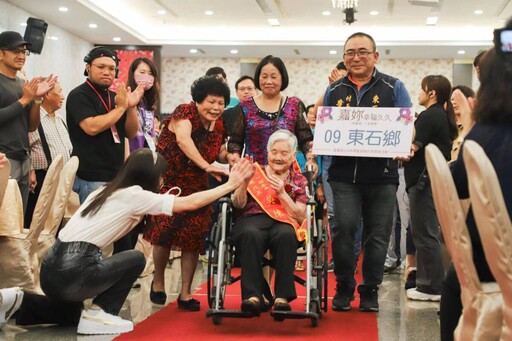 嘉縣府表揚22位模範母親