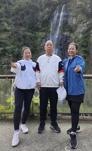 她,用舞步拓展人生(外一首)/丁倩