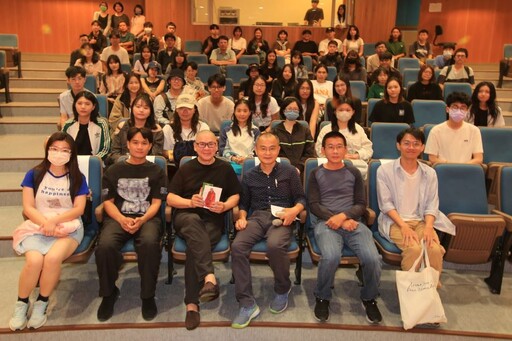 國際名導蔡明亮受邀中山大學 分享「行者十步:蔡明亮」大學之道
