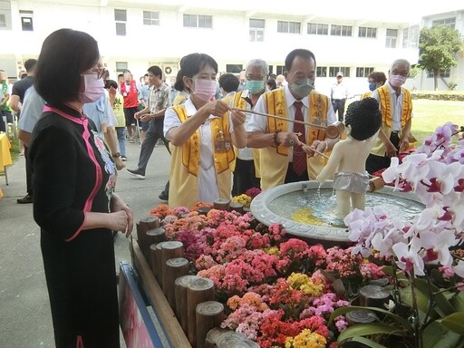 善念從心生佛光山攜手臺東監獄 浴佛法會助收容人悔悟重生