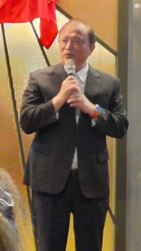 感謝傑出校友吳松源 宜蘭大學「力信講堂」揭牌儀式