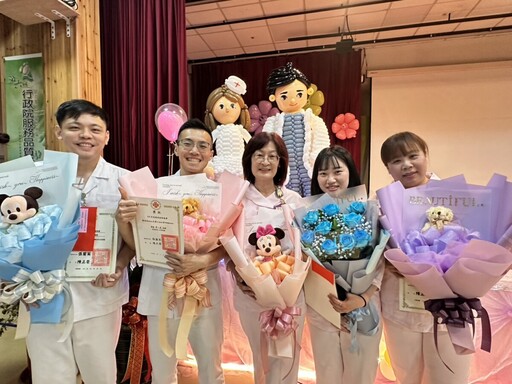 中榮嘉義暨灣橋分院溫馨喜慶國際護師節