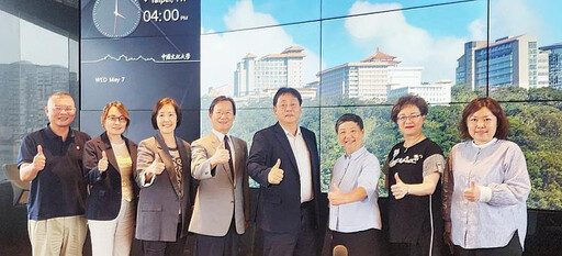 文化大學以多元跨域專業 攜手長照專協投入高齡照護
