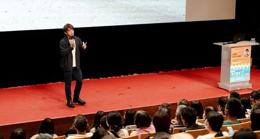 高市圖邀謝哲青分享世界視野 「移動:旅行的風格」各國交通百種樣貌!