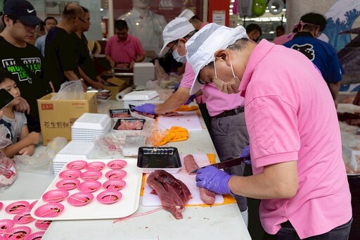 極鮮現切美味登場 喜互惠超市黑鮪魚祭活動