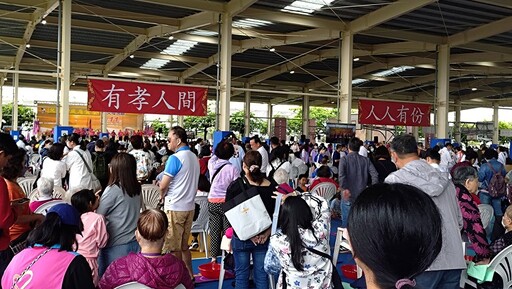有孝人間宜蘭先行 2025甲父母洗腳感恩活動場面溫馨