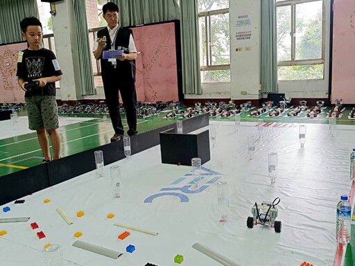 AERC亞洲智慧型機器人大賽正修科大登場 機器人挑戰極限現場驚呼不斷