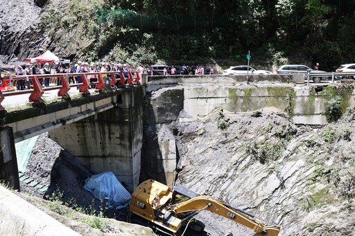 平靜橋復建進度超前達25.98% 南投縣長許淑華視察肯定並宣示職安落實
