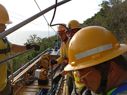 台鐵枋山至加祿間電車線斷落影響列車通行 緊急搶修中