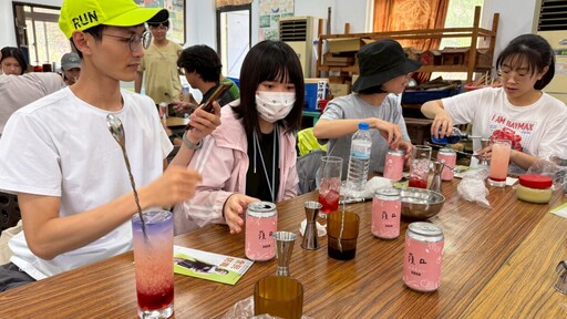 荔枝變身氣泡飲X文創筆 林楷軒攜青年走入旗山南勝體驗農業創生