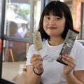 全臺首款大學聯名雪糕 嘉大推出《Mr.酷x嘉義大學雪糕》家樂福上市