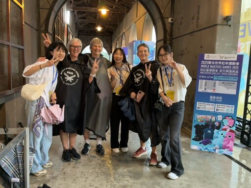 松山文創園區培訓32位學生國際大使 流利英語導覽驚豔世壯運外賓