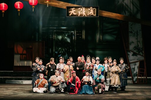 《錦衣》重磅登場!豫劇天王天后聯手征服衛武營 票房飆破熱潮