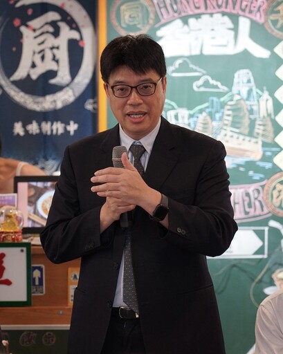 2025港人台適生活講座 邱垂正聆聽港人意見解說居留定居政策