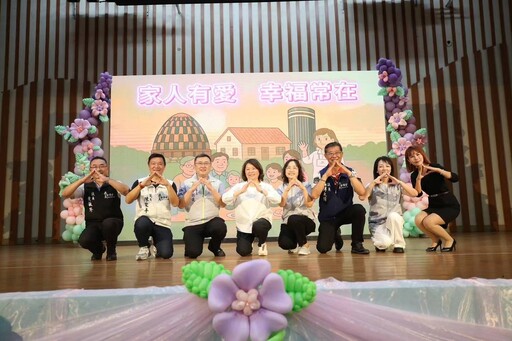 嘉市歡慶國際家庭日「嘉」人有「愛」、幸福常在 黃敏惠市長表揚11位優秀學子