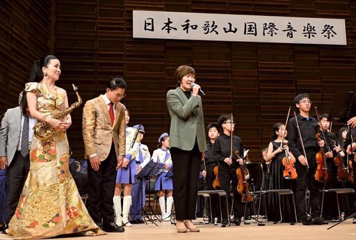 新希望樂團揭幕日本音樂祭 安倍昭惠驚喜現身