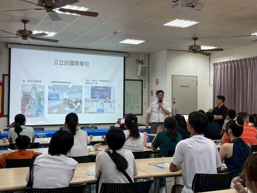 仁武高中開放日爆滿 實地體驗雙語教學X綠能實作X國際接軌課程