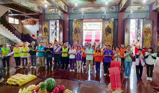端午飄香愛心滿城 鳳甲協會聯合各界發放物資助弱勢