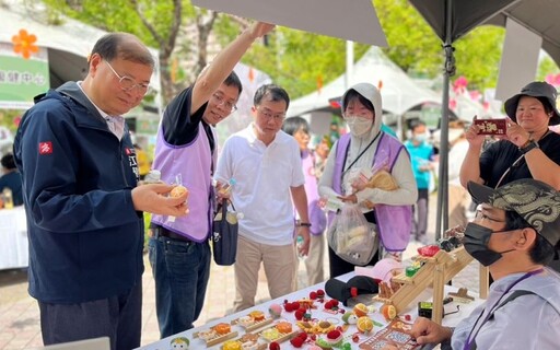 挺身障平權社會共好 高市勞工局深愛築夢創業市集吸引民眾熱情參與