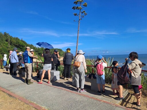浪花間的住民:金門鯨豚生態與陸地觀察初探 推動大眾參與鯨豚守護