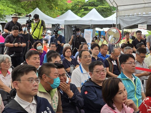 高雄鳳荔季熱鬧登場 台塑捐助公益挺農民與地方共好
