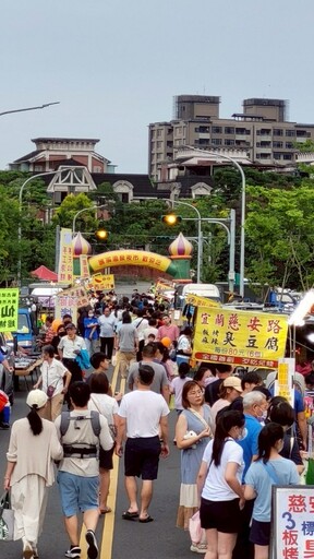 上百攤商進駐 礁溪溫泉夜市喜遷新址