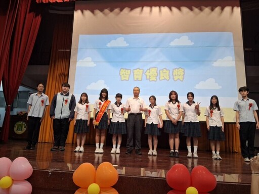畢業生踏上新旅程 土庫商工典禮場面溫馨熱烈