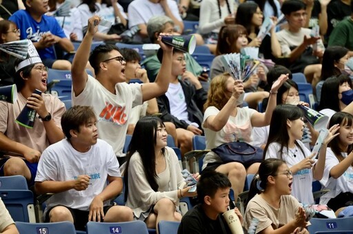 陳其邁開球力挺 高雄全家海神3連勝 取得晉級冠軍賽聽牌優勢
